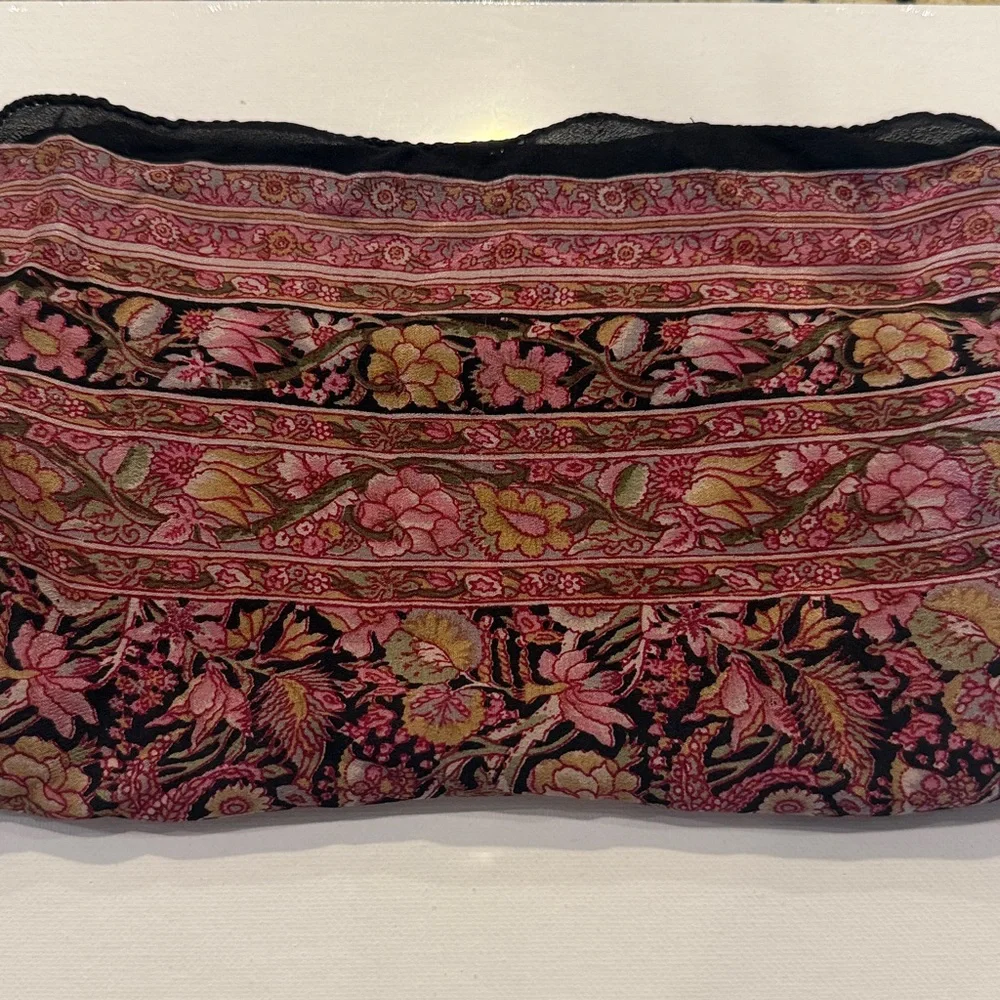 Floral Patterned Silk Scarf - Picture 5 of 6